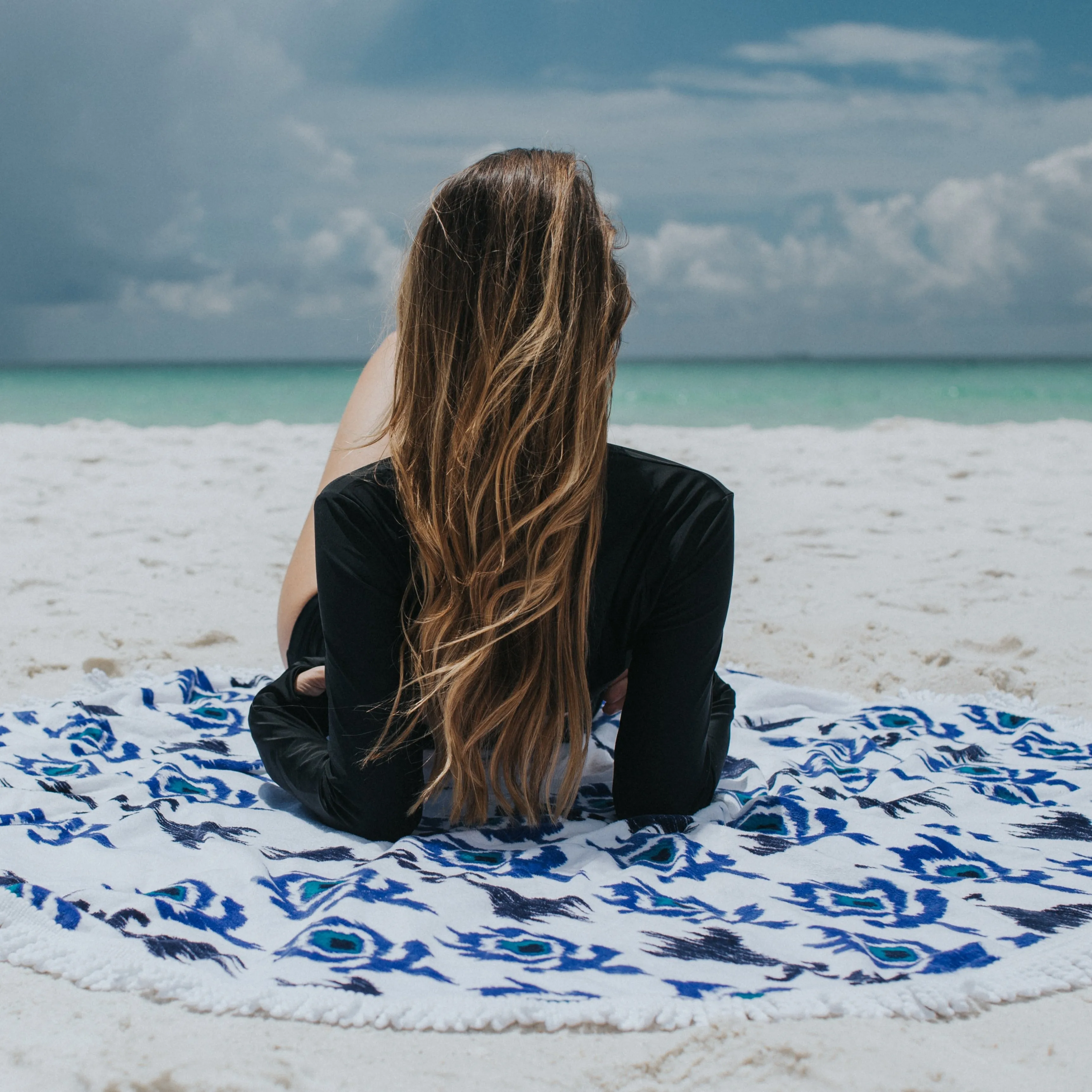 Round Beach Towel - "Globe Trotter"